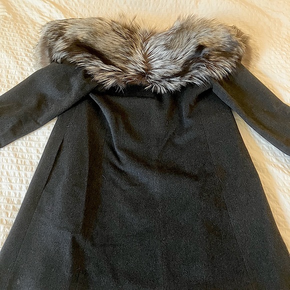 Oxford Grey Fur Coat - Picture 2 of 7
